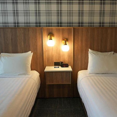 Travelodge By Wyndham Niagara Falls At The Falls Cataratas do Niágara Exterior foto